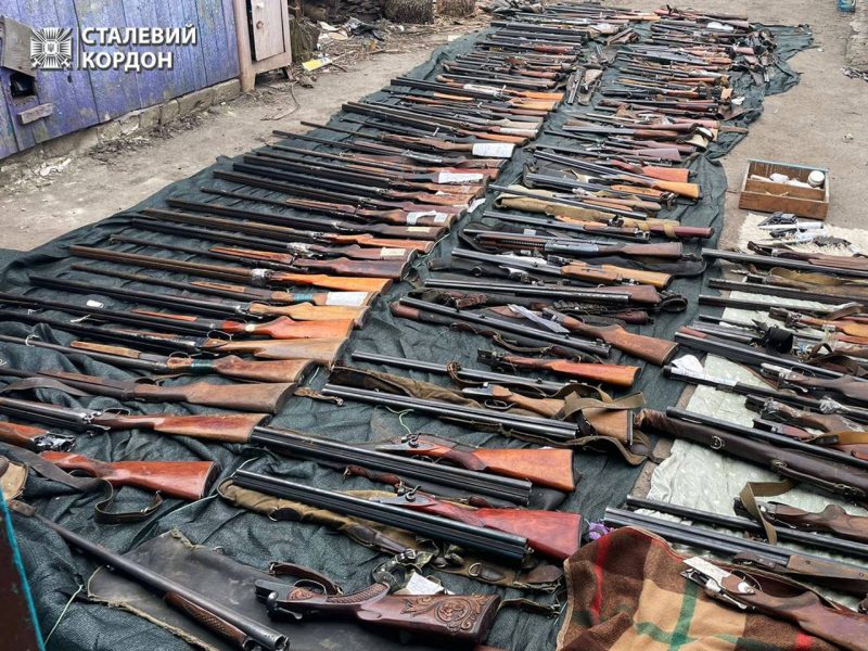 “Ми не знали, куди вони її вивезли”: історія мисливця про конфіскацію зброї окупантами на Харківщині