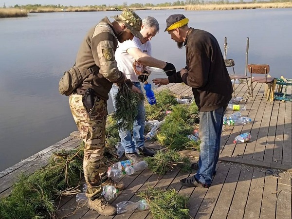 500 штучних нерестовищ для риби встановлено на Дніпровському водосховищі (ФОТО)