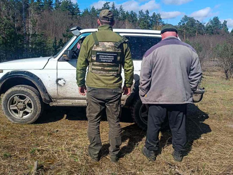 На Житомирщині затримали браконьєра з автоматом та лайкою (ФОТО)