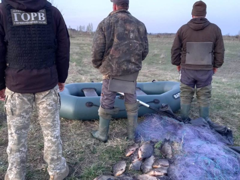 На Київщині жителі Житомирщини займались незаконним рибальством в зоні відчуження (ФОТО)