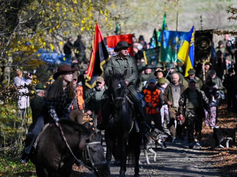 Мисливці на Львівщині відзначили День святого Губерта благодійним збором: на реабілітацію військових зібрали 209 тисяч гривень